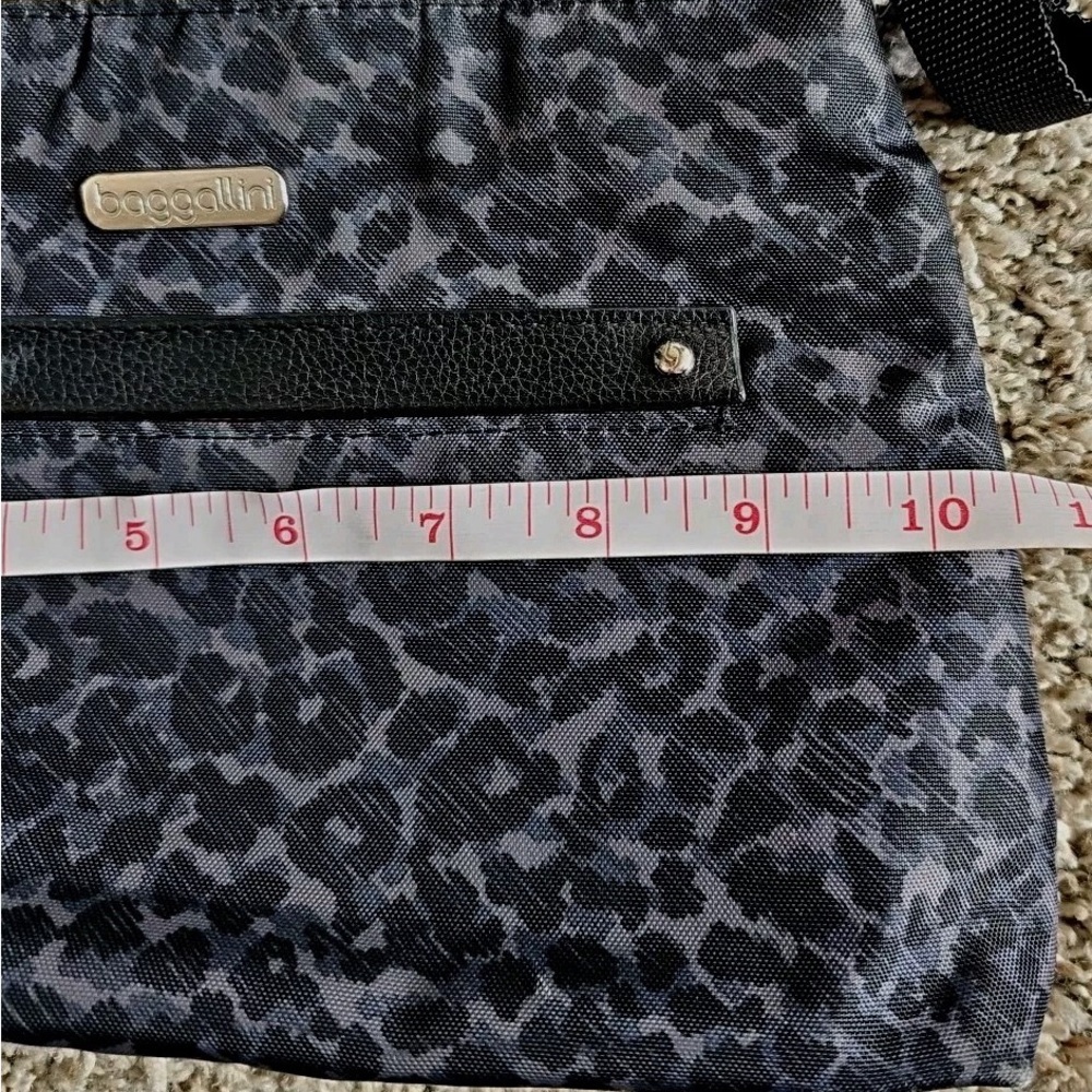 Baggallini All Around Crossbody Mini MM in a black and gray leopard print - Picture 8 of 9